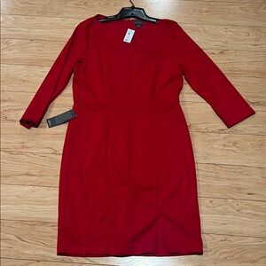 **NEW WITH TAGS Chic Red 3/4th  Sleeve Dress